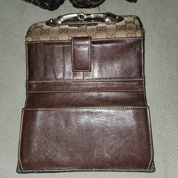 Gucci handbag and wallet